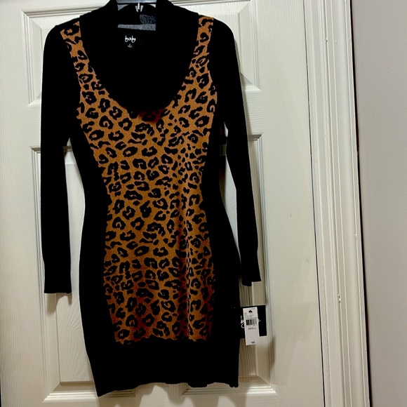 Brand NEW leopard print pullover fall/winter dress. - Picture 4 of 5